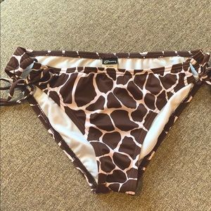 Guess swim bottoms - medium
